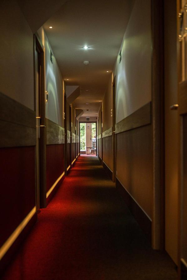 Hotel La Caleche Дюрбюи Экстерьер фото